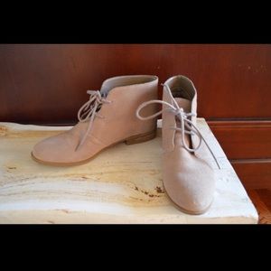 Steve Madden Lace Up Suede Ankle Booties